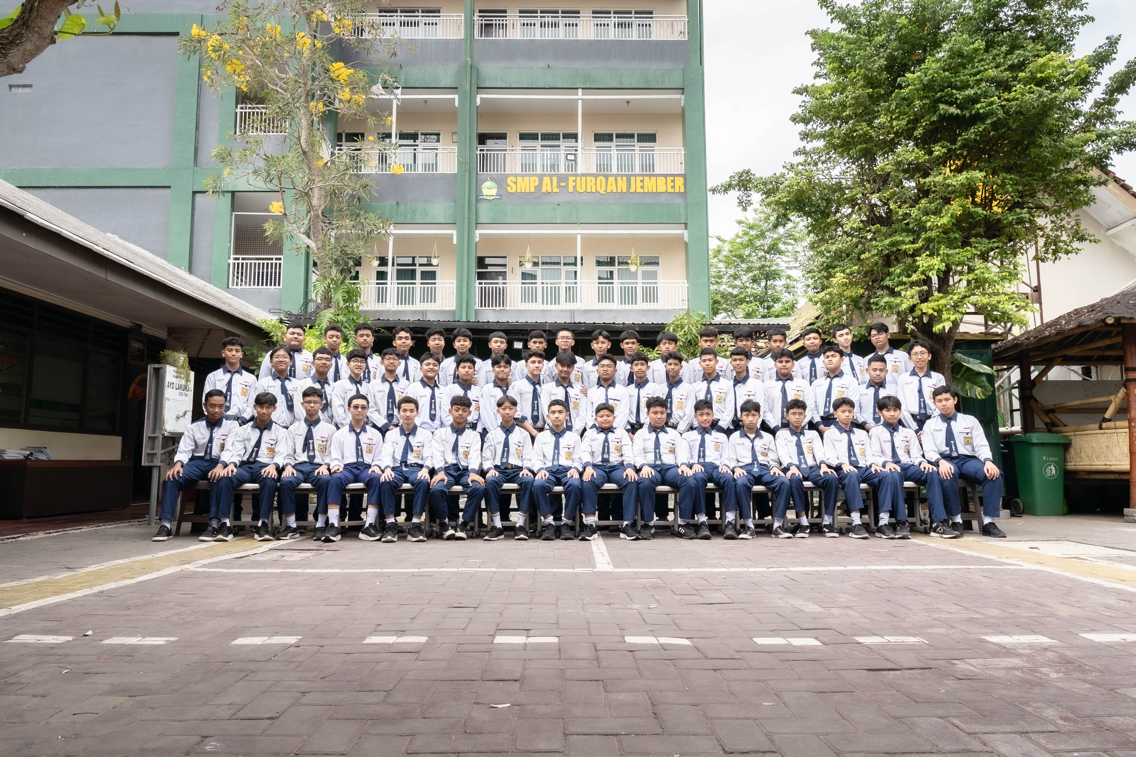 SMP Al-Furqan Class Photo